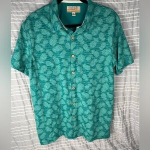 OP ocean pacific men’s short sleeve shirt sz Large PINEAPPLES